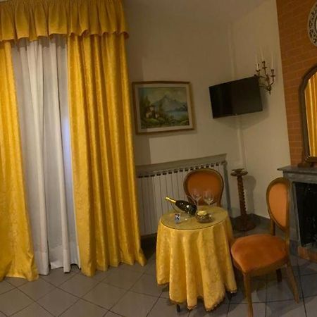 Appartamento "San Petronio"" Residenze Del Podesta - Centro Bologna & Stazione Buitenkant foto